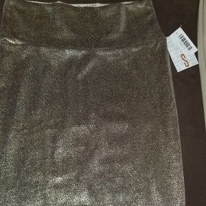 Elegant Velvet LulaRoe Cassie, Size Small